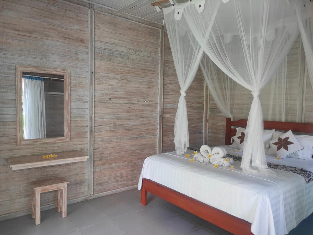 Hotel Vista Huts Lembongan Exterior foto