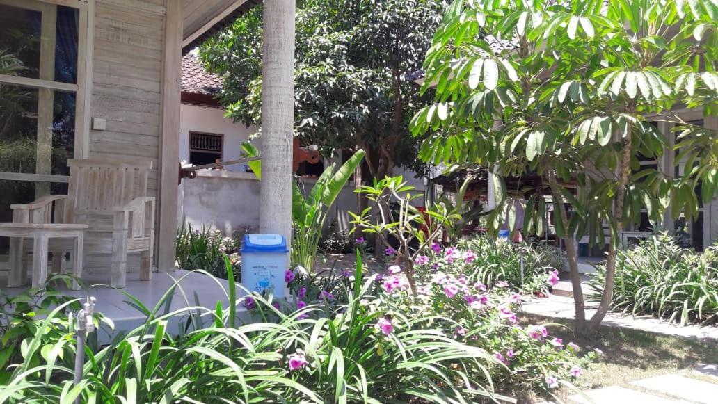 Hotel Vista Huts Lembongan Exterior foto